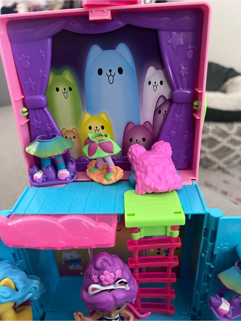 Small Boutique Kids Playset with Purple and Pink Doll